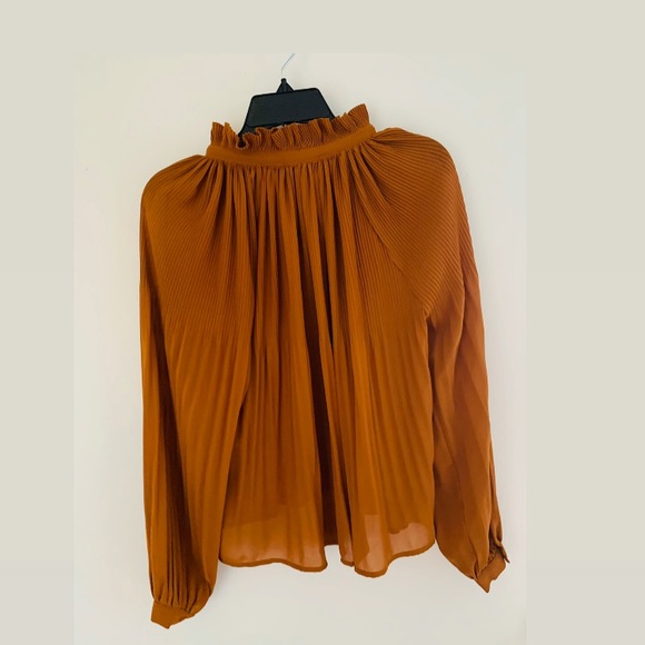 Camel colored long sleeve top - Picture 2 of 2